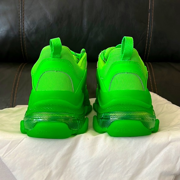 Balenciaga Triple S Neon Green Clear Soles Shipping in original box - Picture 8 of 15